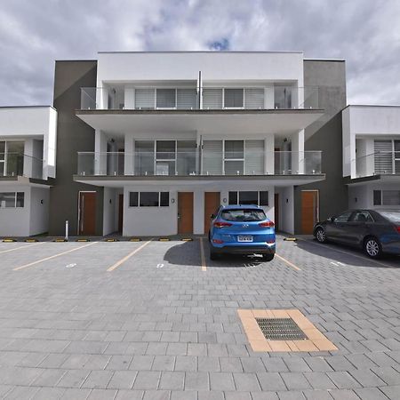 2X2 Modern Apartment Near Airport And City Perth Buitenkant foto