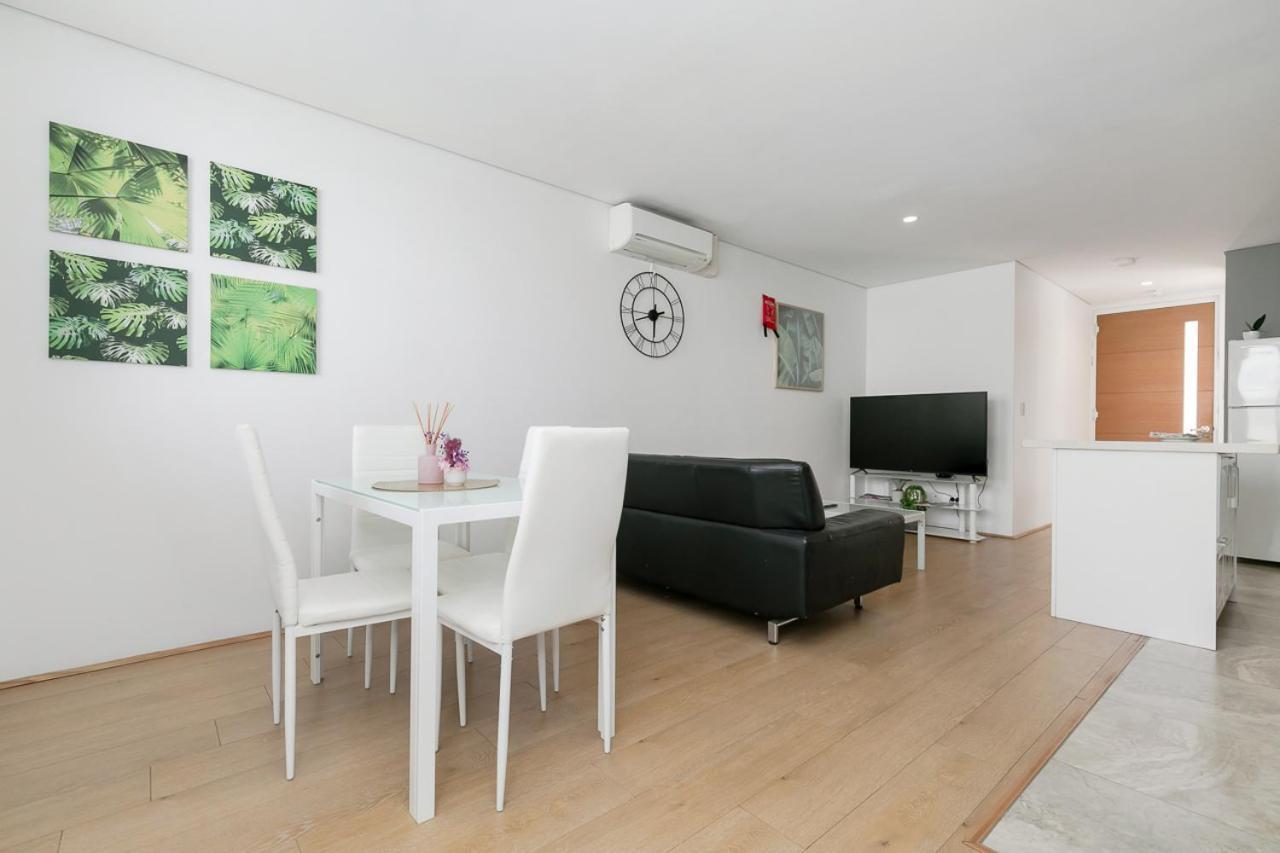 2X2 Modern Apartment Near Airport And City Perth Buitenkant foto